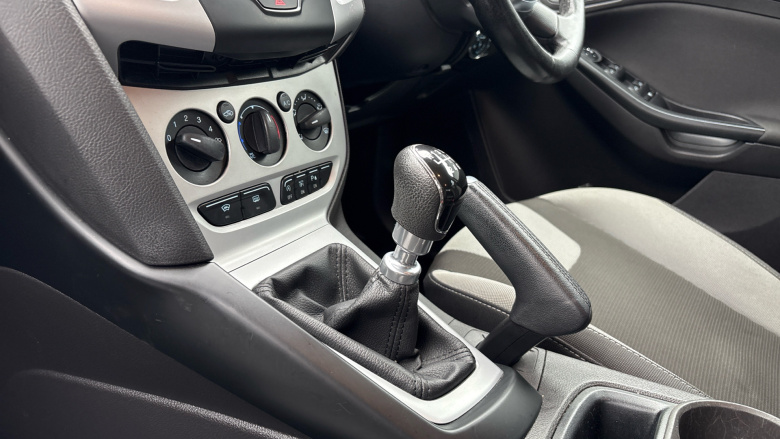 Ford Focus 1.6 182 EcoBoost Zetec S 5dr Petrol Hatchback